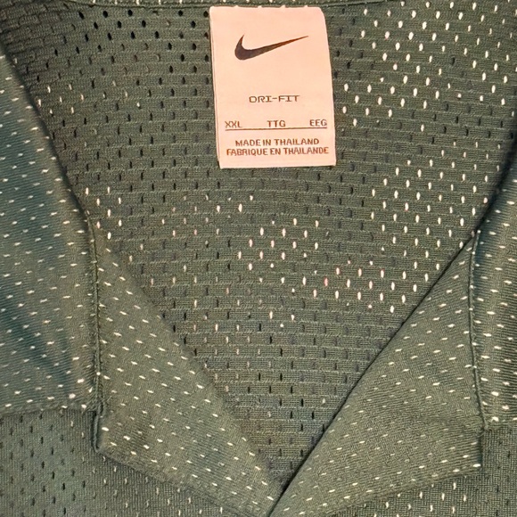 Nike Green Casual Button Down Shirt with Embroidered Design - Picture 6 of 9